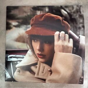 NWT Taylor Swift Red (Taylor’s Version) Vinyl LP Record – Never Played